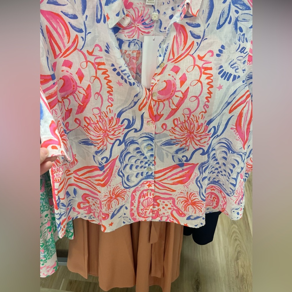 Lilly Pulitzer short sleeve linen top